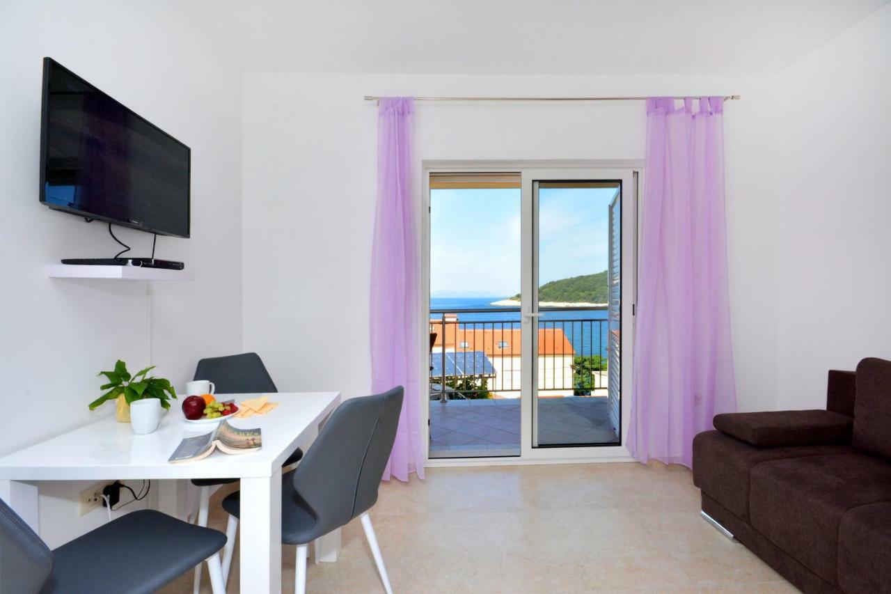 Solis * Milna (Hvar)