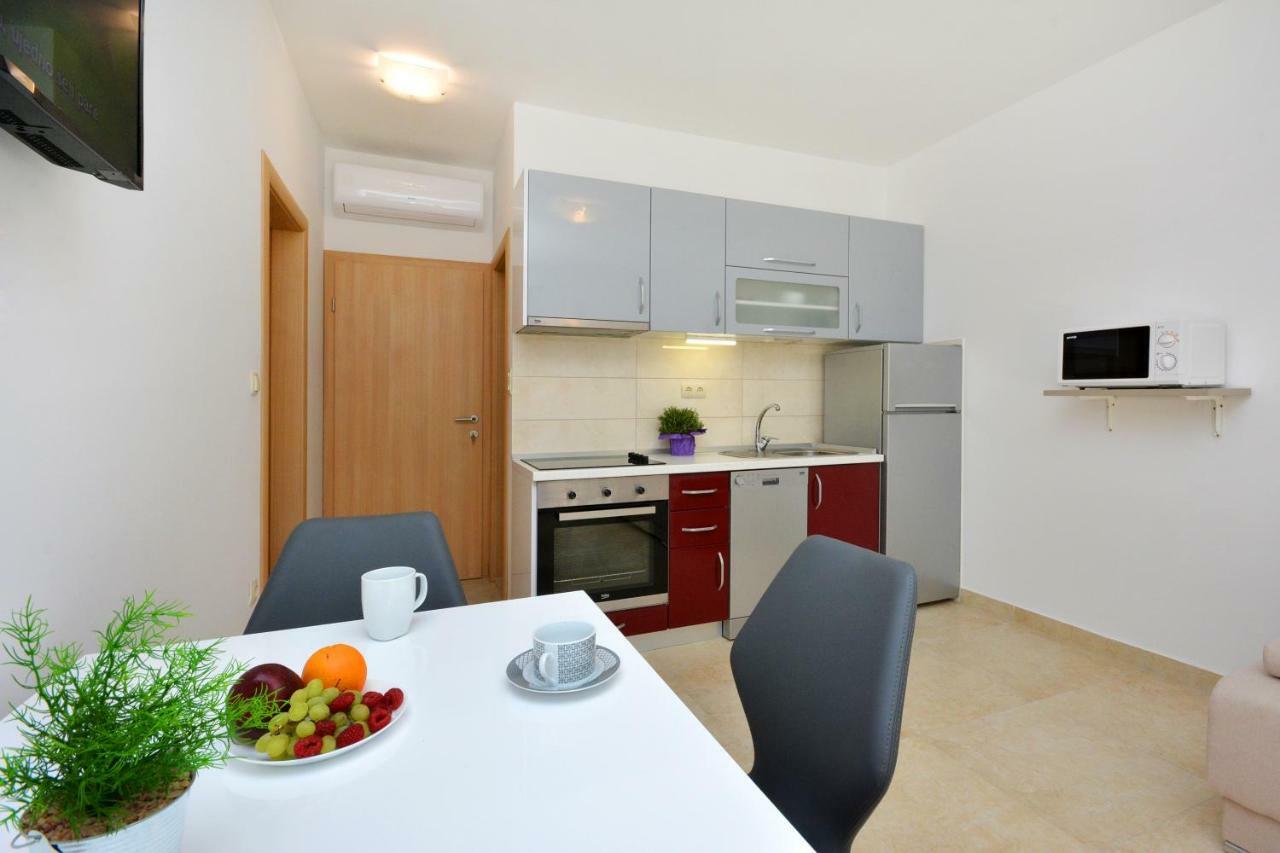 Solis Apartment *